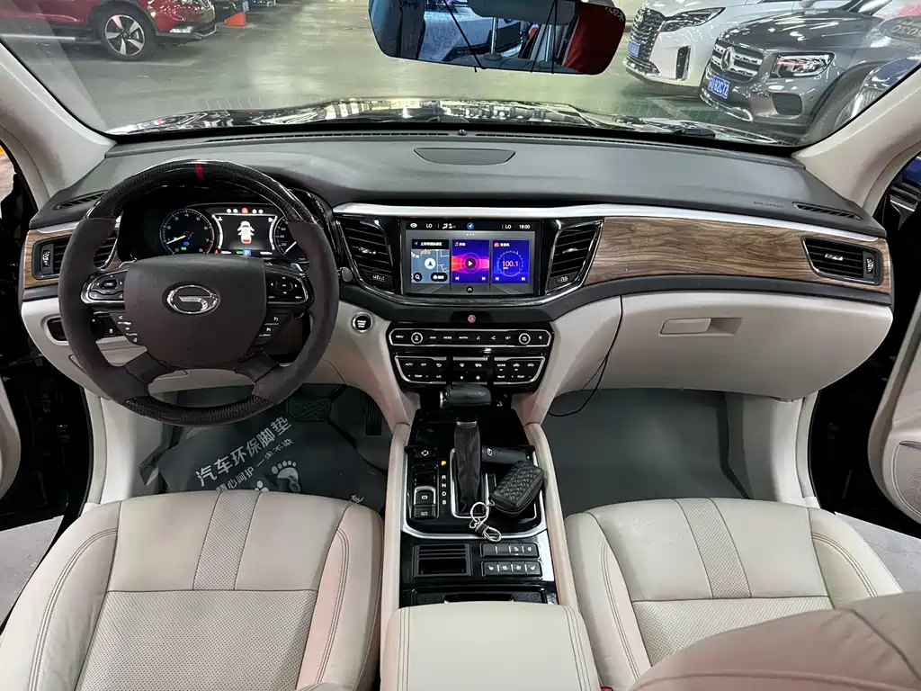 GAC Trumpchi GS8 2018 — фото 13
