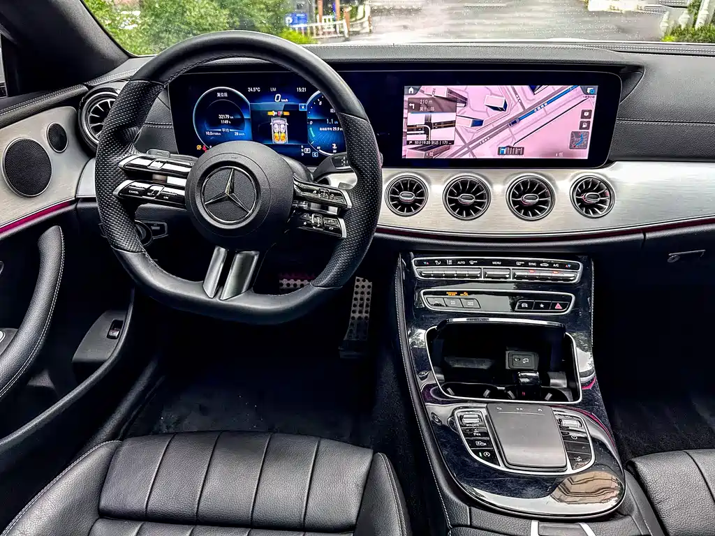 Mercedes-Benz E-Class 2022 — фото 11