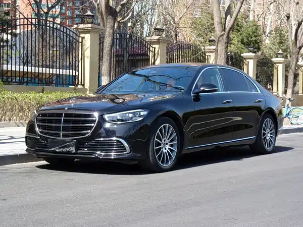 Mercedes-Benz S-Class 2024