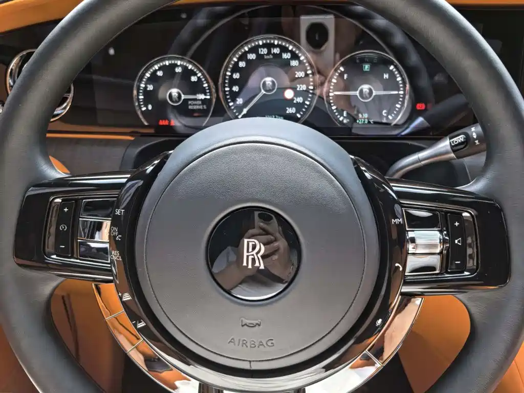 Rolls-Royce Ghost 2023 — фото 12