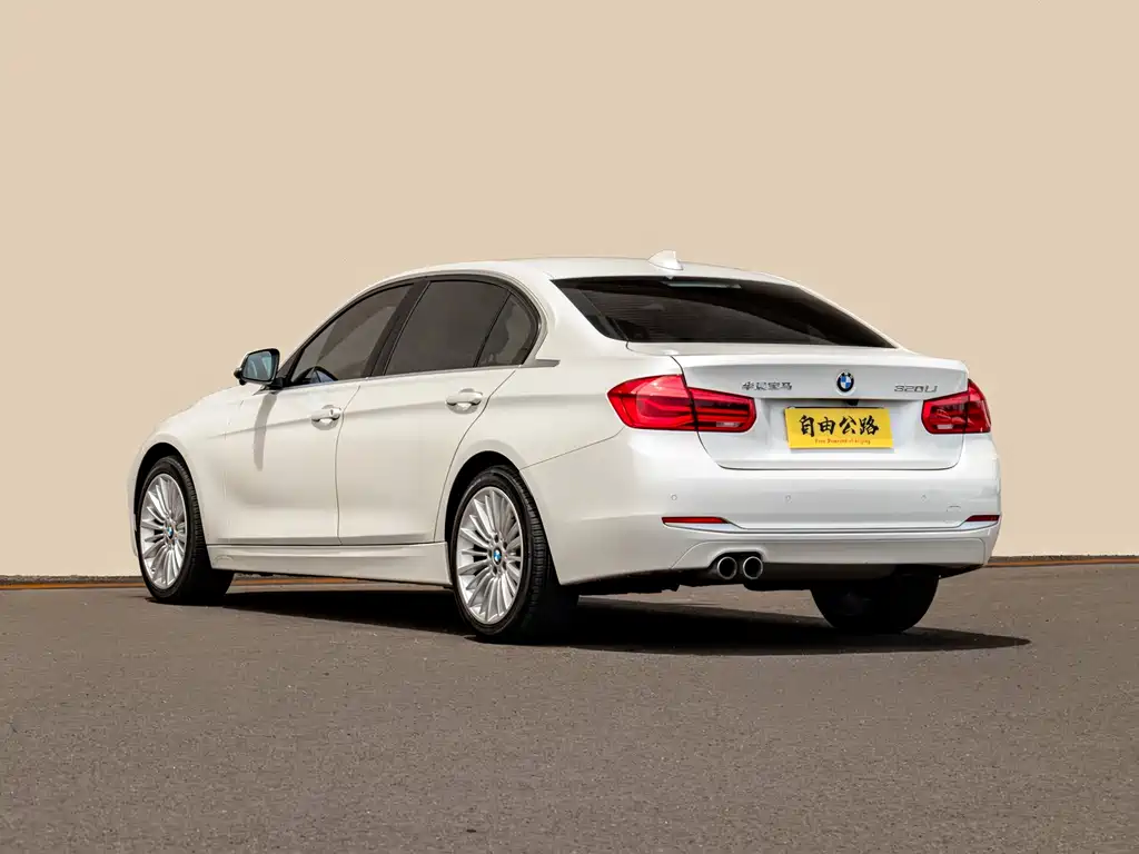 BMW 3 Series 2018 — фото 4
