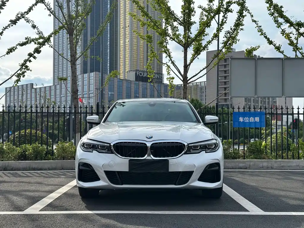 BMW 3 Series 2020