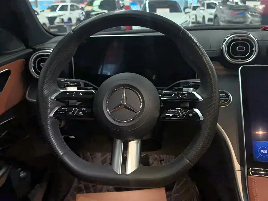 Mercedes-Benz C-Class 2024 — фото 15