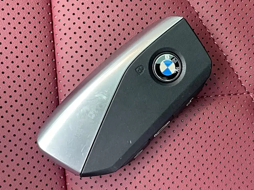 BMW 5 Series 2025 — фото 15