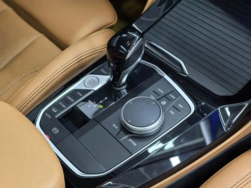 BMW X4 2022 — фото 20