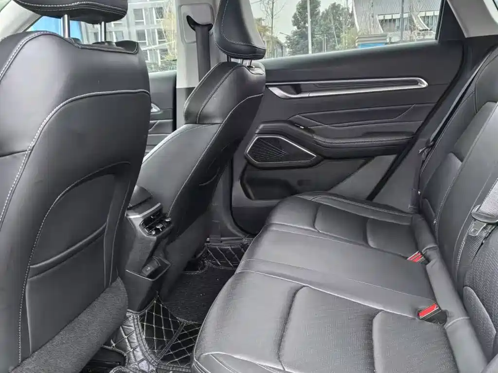 Geely Emgrand 2022 — фото 15