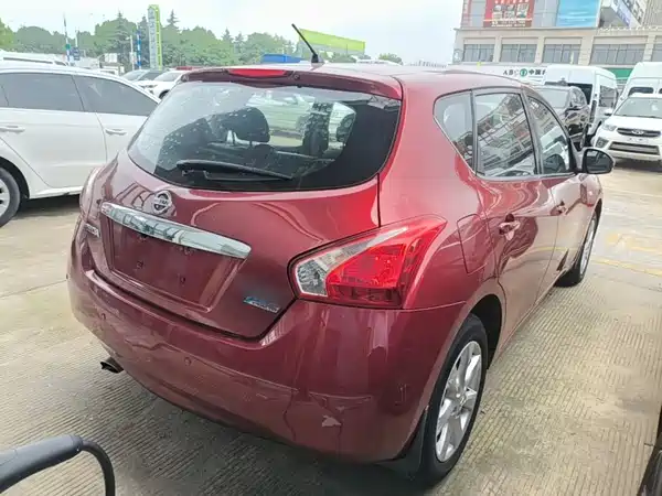 Nissan Tiida 2016