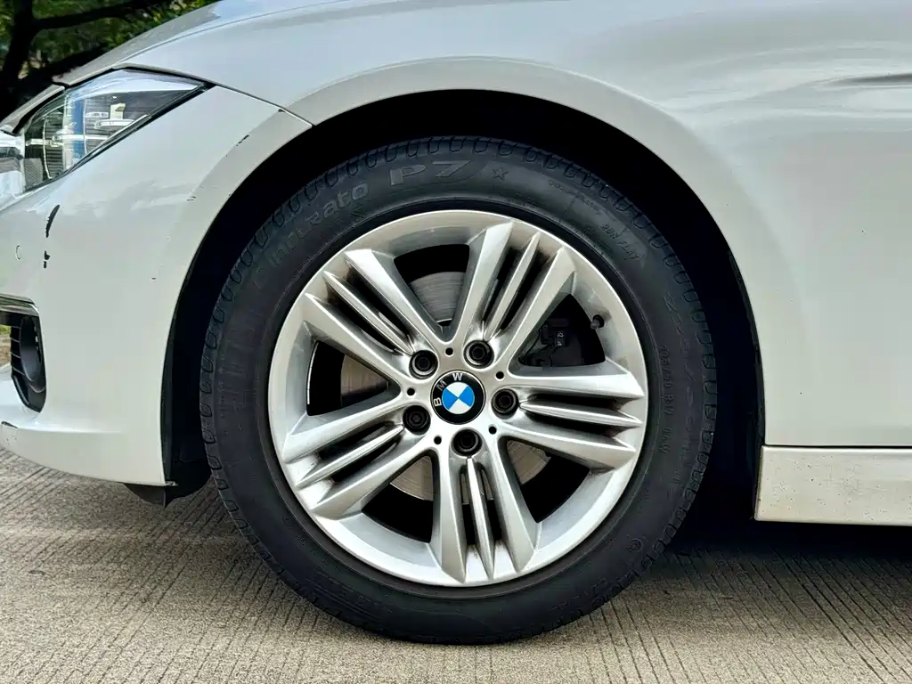 BMW 3 Series 2016 — фото 9