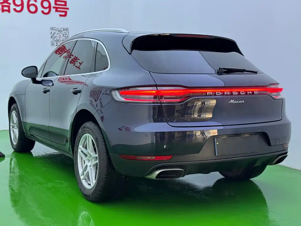 Porsche Macan 2021 — фото 30
