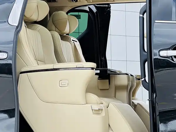 Toyota Alphard 2023