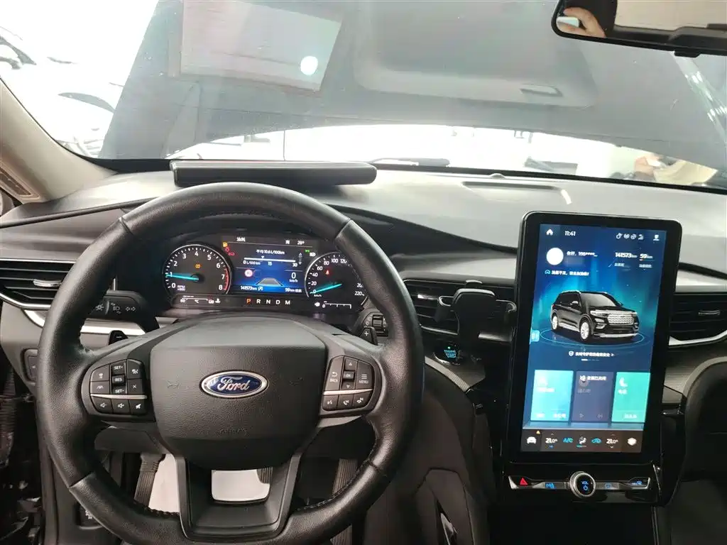 Ford Explorer 2020 — фото 10