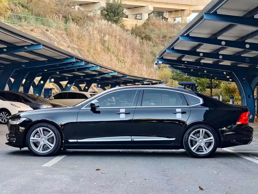 Volvo S90 2018 — фото 12