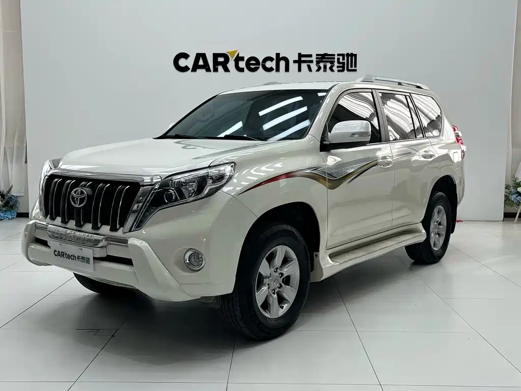 Toyota Prado 2015 — фото 1