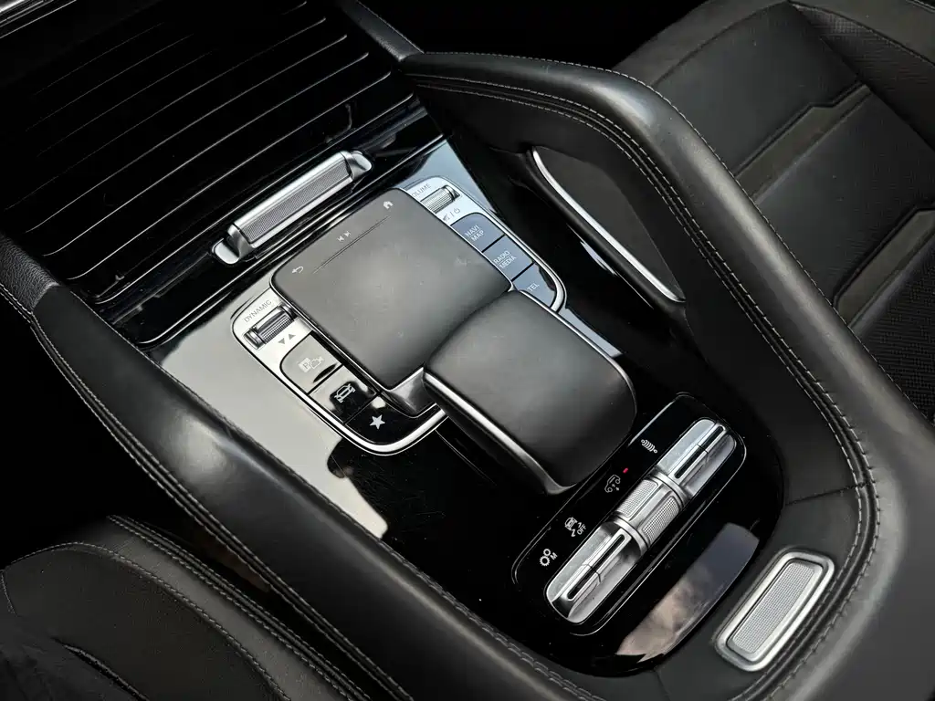 Mercedes-Benz GLE AMG 2020 — фото 19