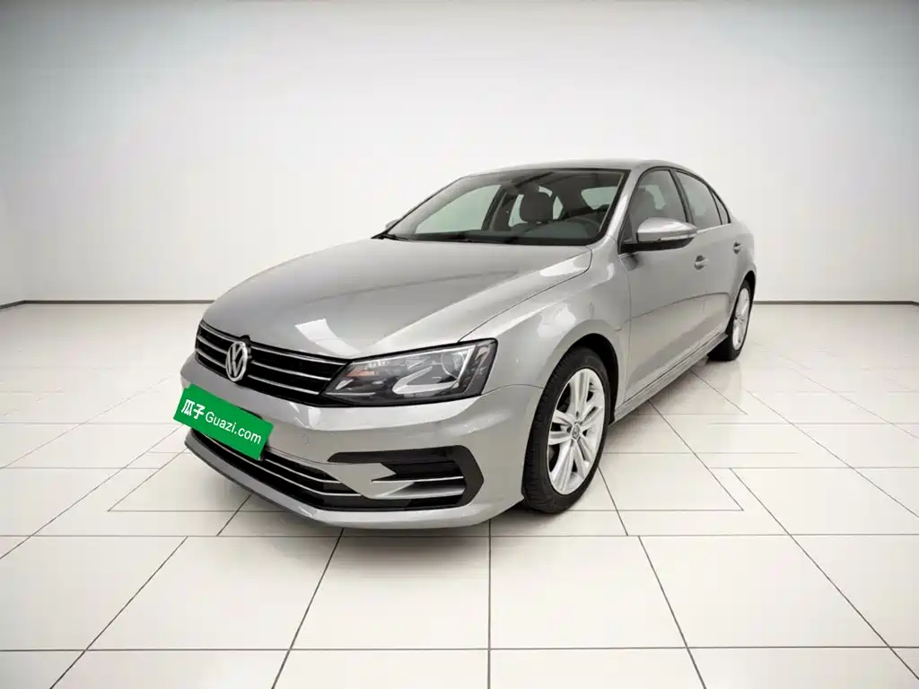 Volkswagen Sagitar 2018