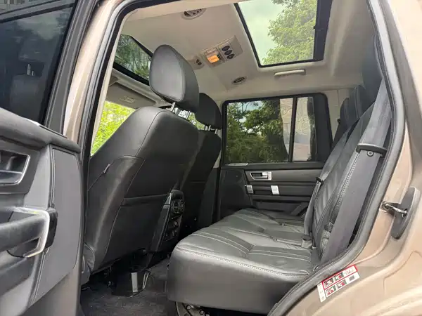 Land Rover Discovery 2016