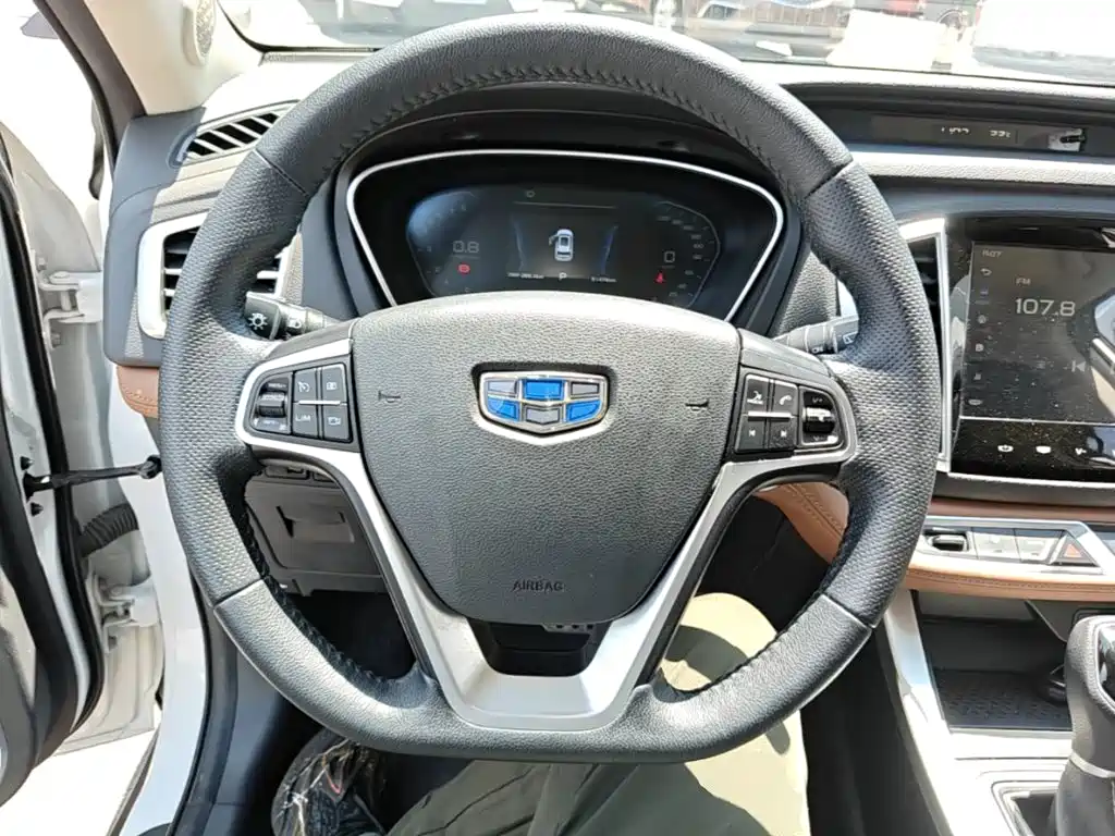Geely Vision X6 2019 — фото 11