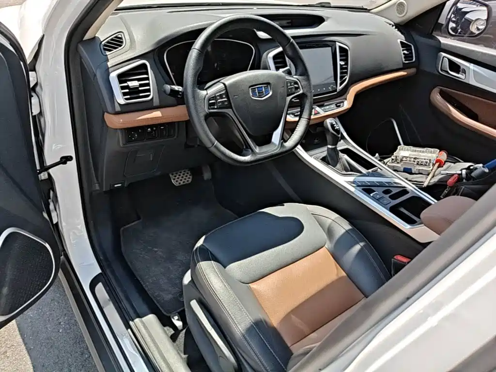 Geely Vision X6 2019 — фото 10