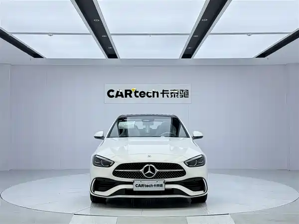 Mercedes-Benz C-Class 2025