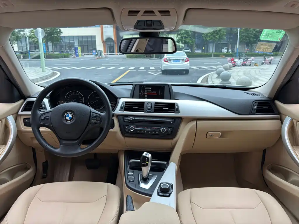 BMW 3 Series 2015 — фото 22