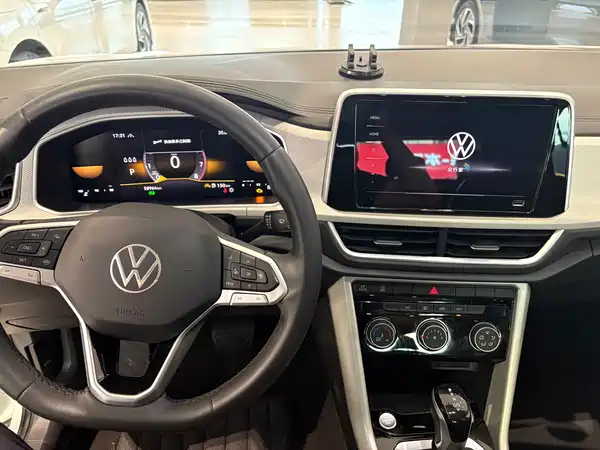 Volkswagen T-Roc 2024
