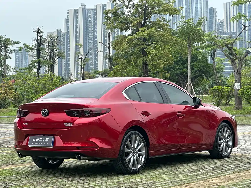 Mazda 3 Axela 2019 — фото 29