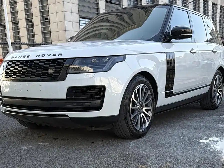 Land Rover Range Rover 2020 — фото 1