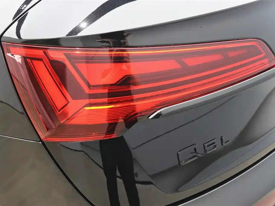Audi Q5L 2024 — фото 31