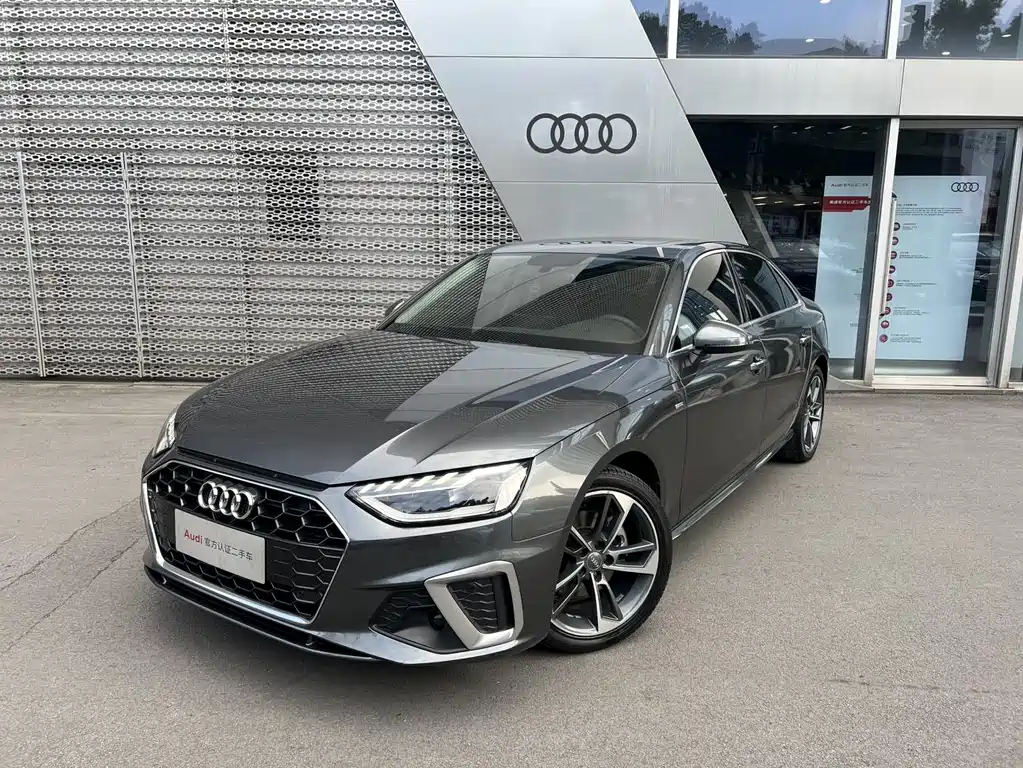 Audi A4L 2020 — фото 1