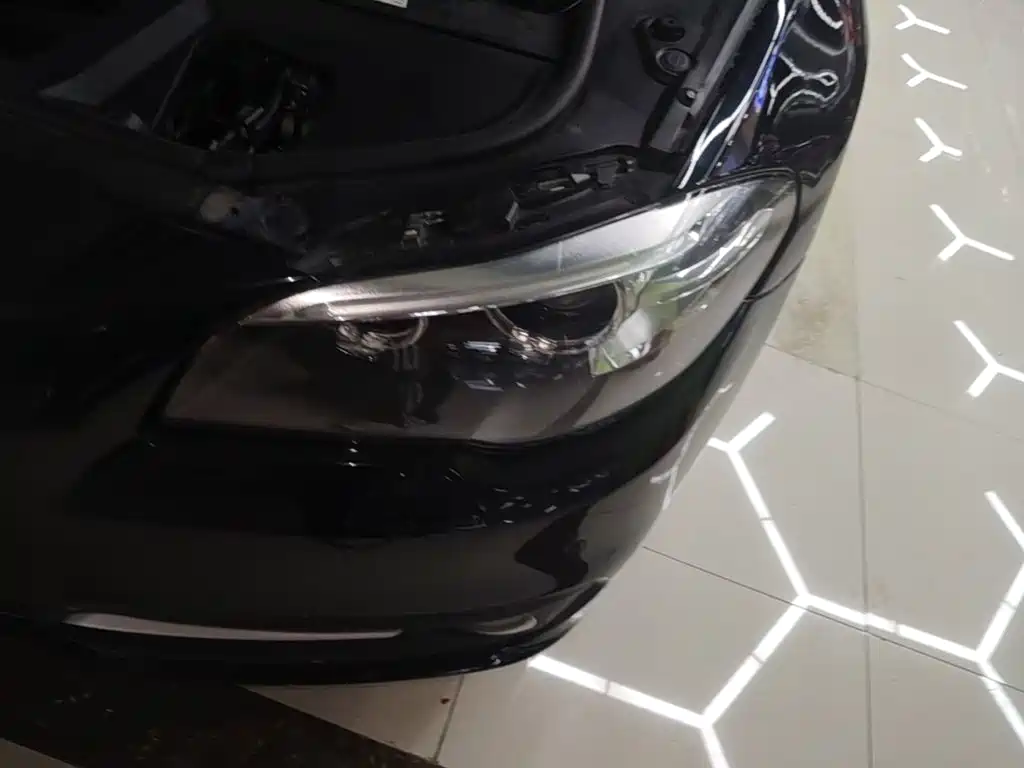 BMW 5 Series 2015 — фото 24