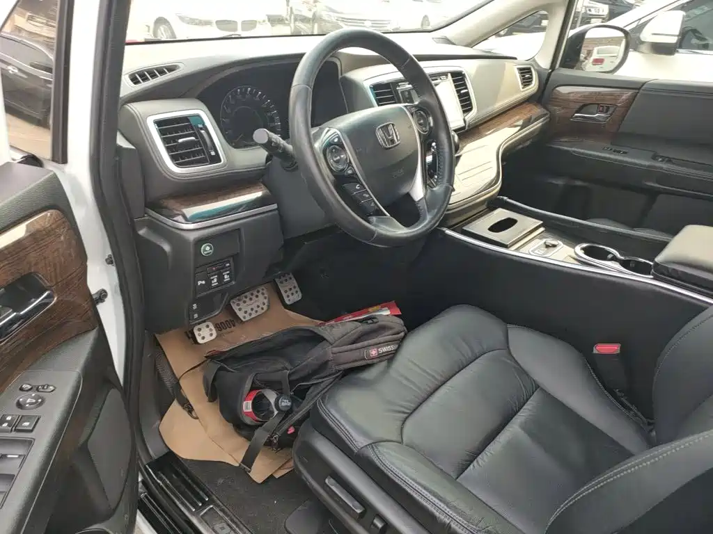 Honda Odyssey 2018 — фото 16