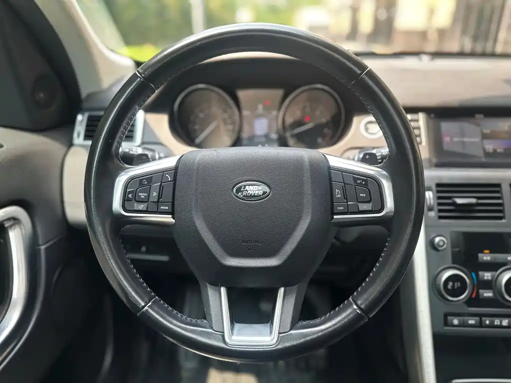 Land Rover Discovery Sport 2018 — фото 10