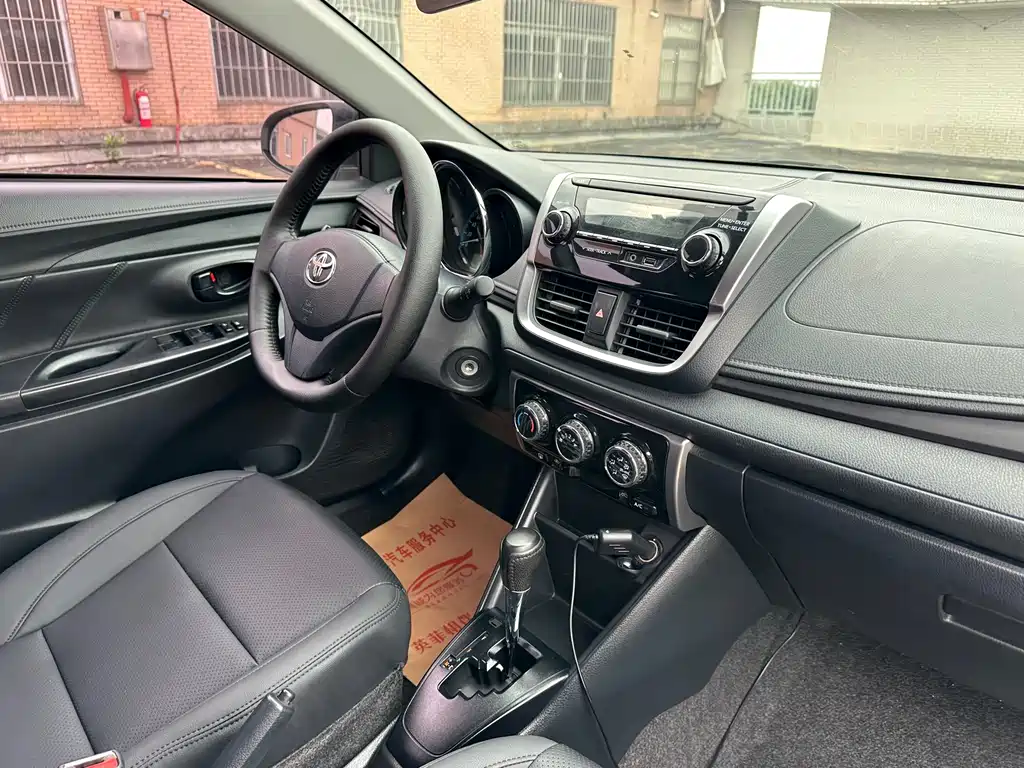 Toyota Yaris L 2019 — фото 15