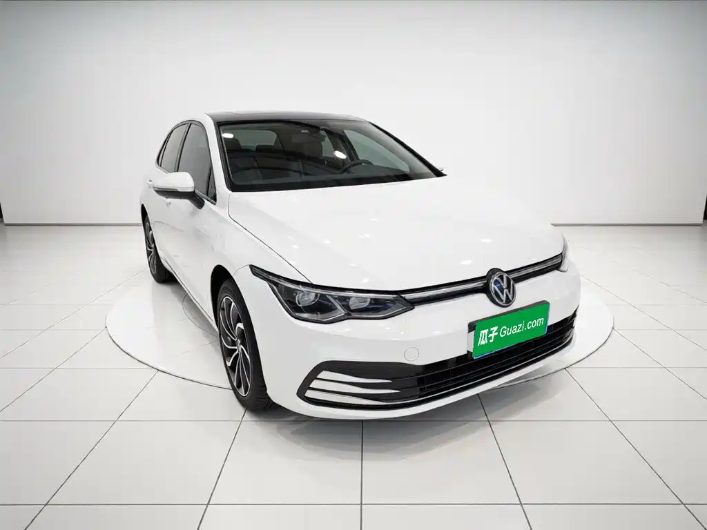 Volkswagen Golf 2023