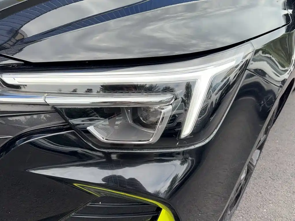 Roewe MAX 2021 — фото 16