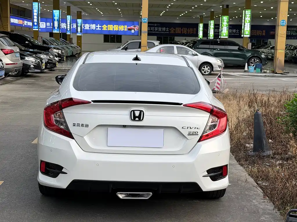 Honda Civic 2020 — фото 11