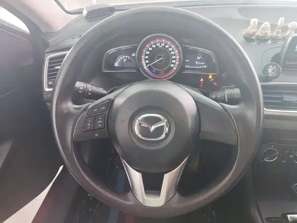 Mazda 3 Axela 2016