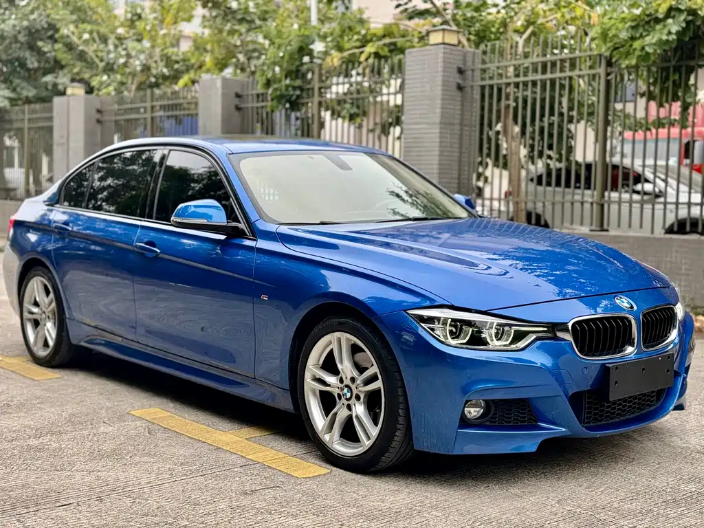 BMW 3 Series 2019 — фото 15