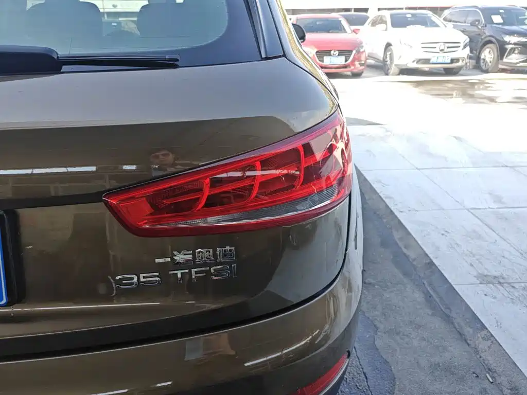 Audi Q3 2015 — фото 24
