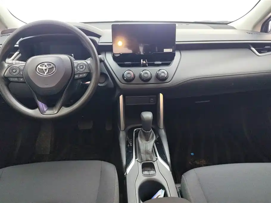 Toyota Corolla Cross 2025 — фото 12