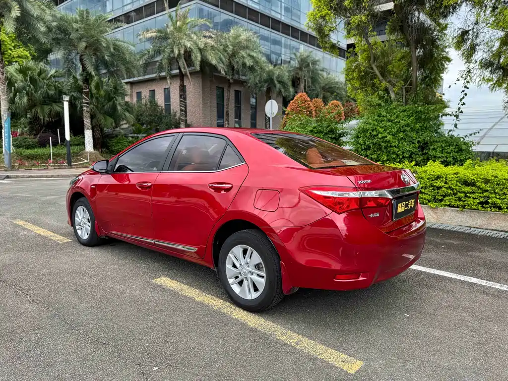 Toyota Corolla 2015 — фото 11