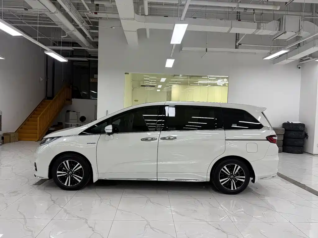 Honda Odyssey 2021 — фото 3