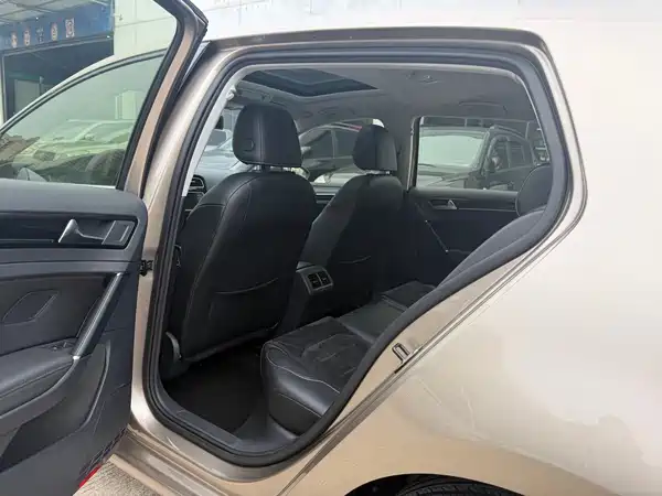 Volkswagen Golf 2014