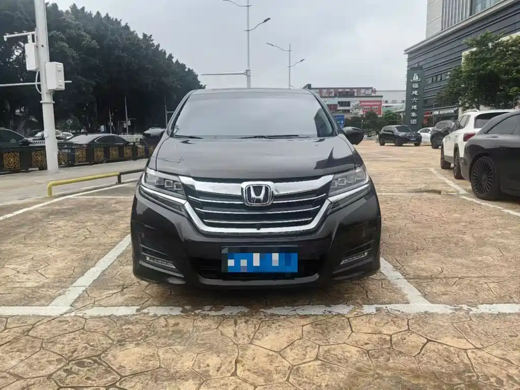 Honda Elysion 2016