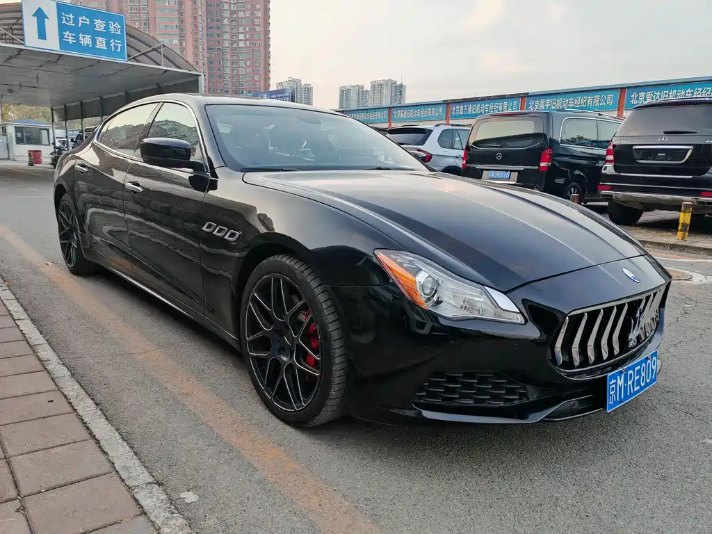 Maserati Quattroporte 2015 — фото 3