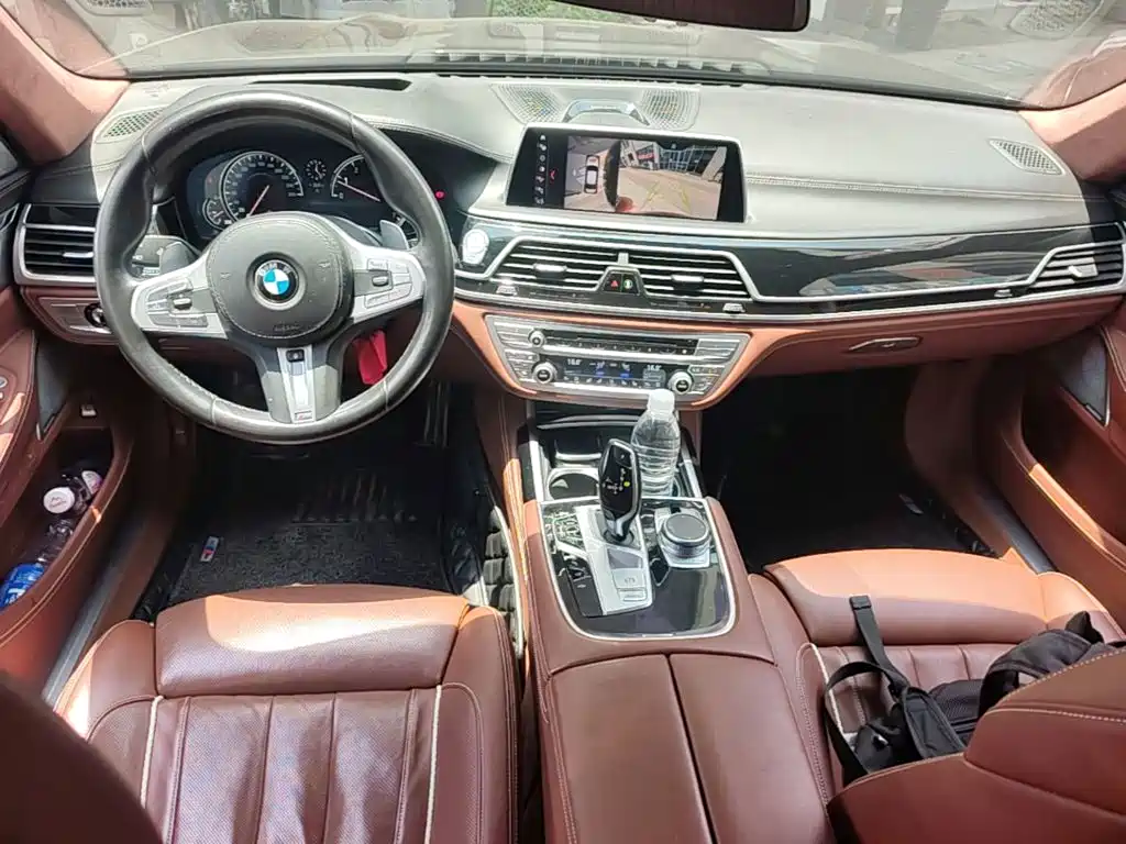 BMW 7 Series 2019 — фото 10
