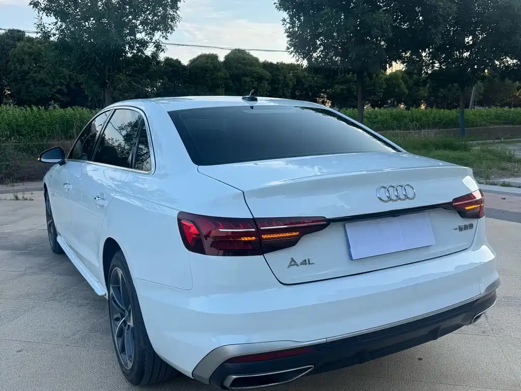 Audi A4L 2022