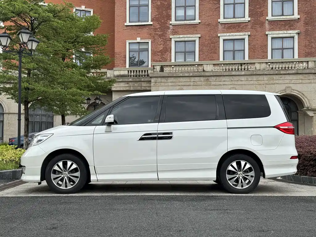 Honda Elysion 2016