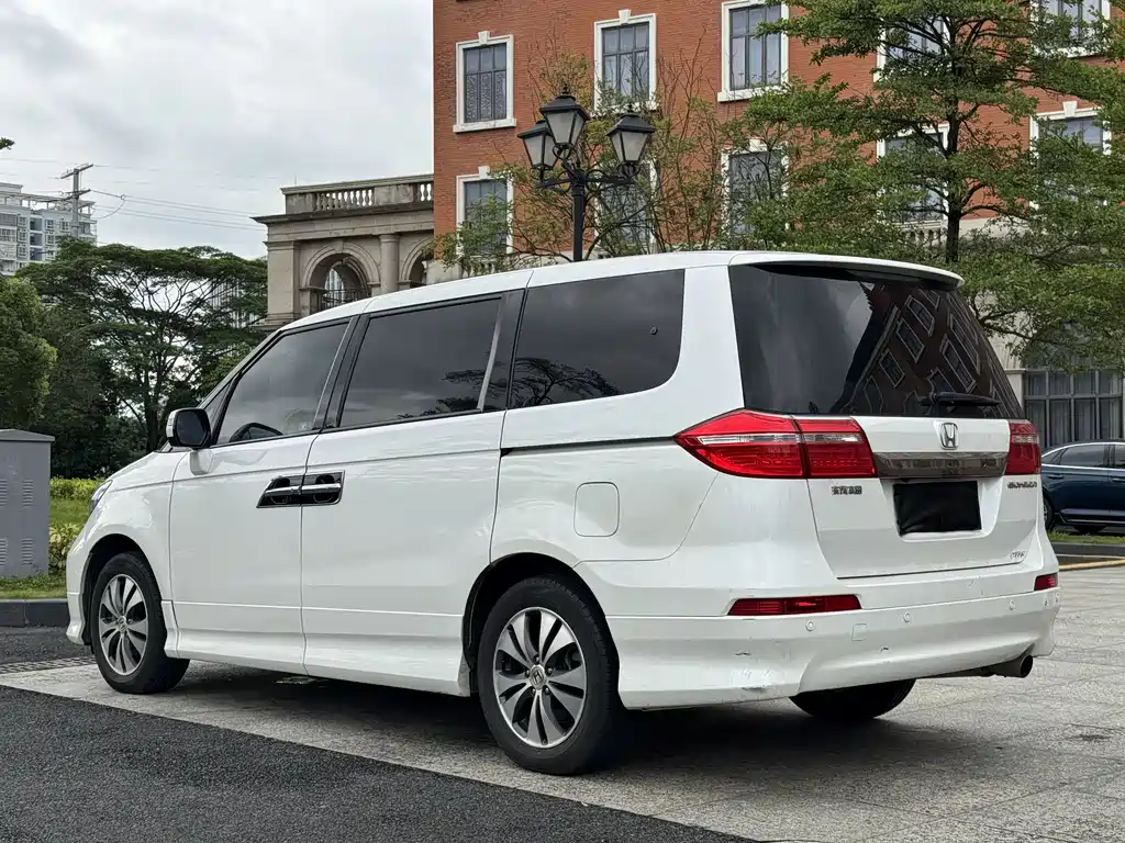 Honda Elysion 2016