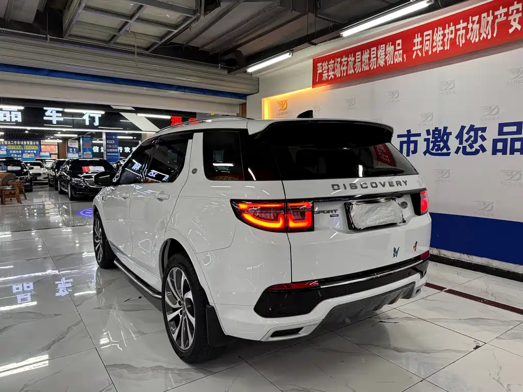 Land Rover Discovery Sport 2023 — фото 10